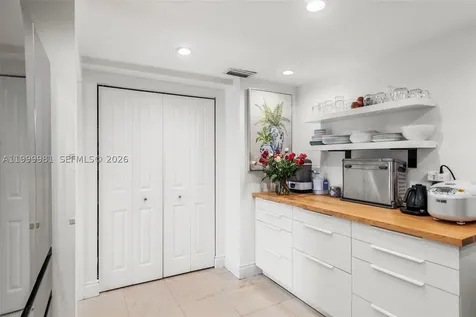 1915 Brickell Avenue Miami FL 33129