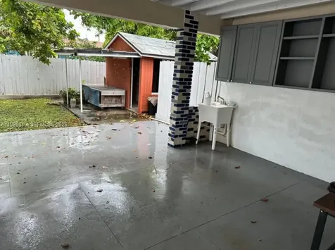9021 SW 30th Terrace Miami FL 33165
