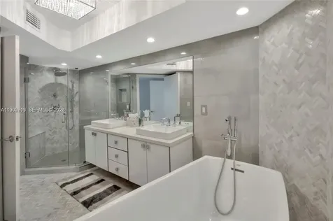 16425 Collins Avenue Sunny Isles Beach FL 33160
