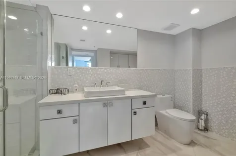 16425 Collins Avenue Sunny Isles Beach FL 33160