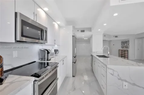 16425 Collins Avenue Sunny Isles Beach FL 33160