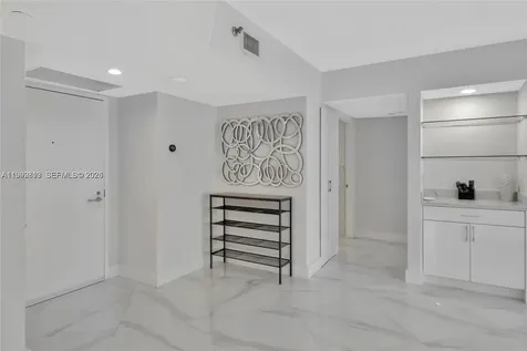 16425 Collins Avenue Sunny Isles Beach FL 33160