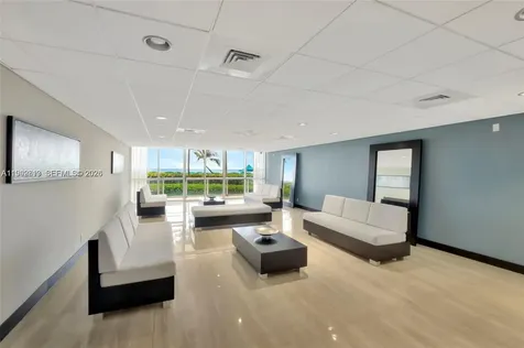 16425 Collins Avenue Sunny Isles Beach FL 33160