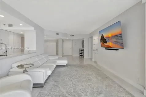 16425 Collins Avenue Sunny Isles Beach FL 33160
