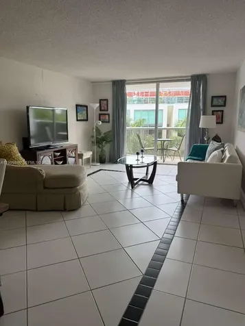Miami Beach FL 33140