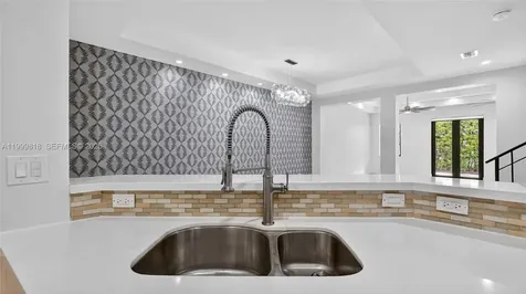 622 Malaga Avenue Coral Gables FL 33134