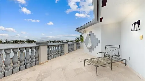 1131 Stillwater Drive Miami Beach FL 33141