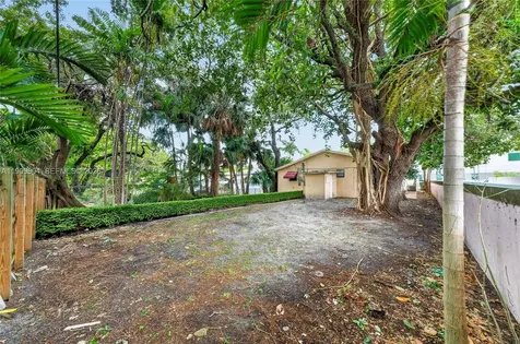 762 NE 131st Street North Miami FL 33161
