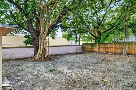 762 NE 131st Street North Miami FL 33161