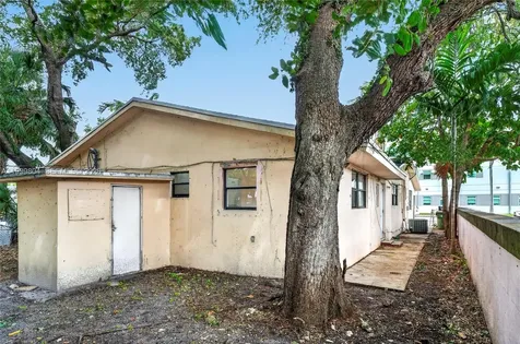 762 NE 131st Street North Miami FL 33161