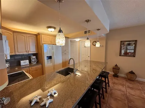 3725 S Ocean Drive Hollywood FL 33019
