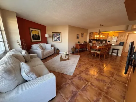 3725 S Ocean Drive Hollywood FL 33019