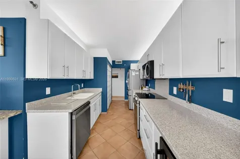 9 Island Avenue Miami Beach FL 33139