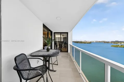 9 Island Avenue Miami Beach FL 33139