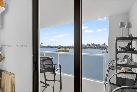 9 Island Avenue Miami Beach FL 33139