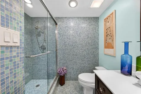 9 Island Avenue Miami Beach FL 33139
