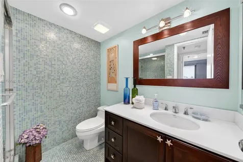 9 Island Avenue Miami Beach FL 33139
