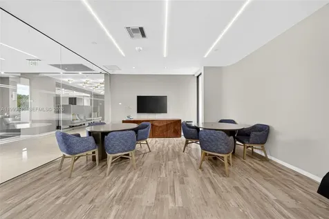 9 Island Avenue Miami Beach FL 33139