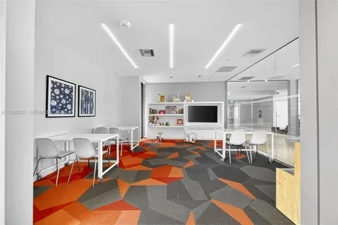 9 Island Avenue Miami Beach FL 33139