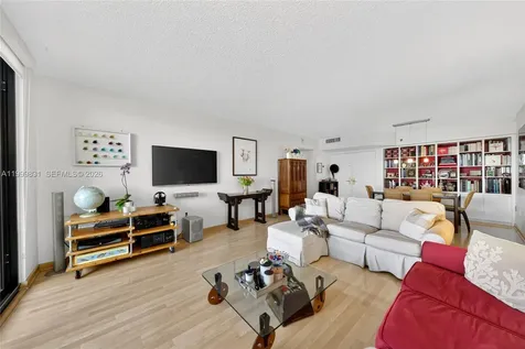 9 Island Avenue Miami Beach FL 33139