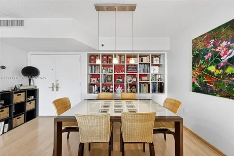 9 Island Avenue Miami Beach FL 33139