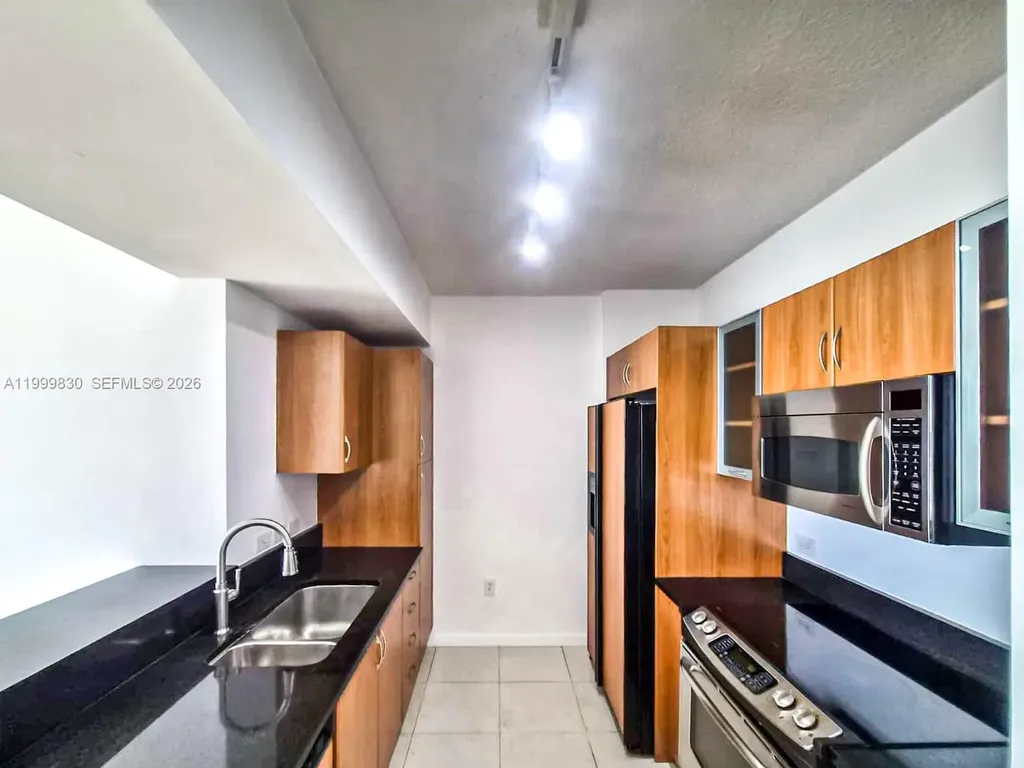 2775 NE 187th Street Aventura FL 33180