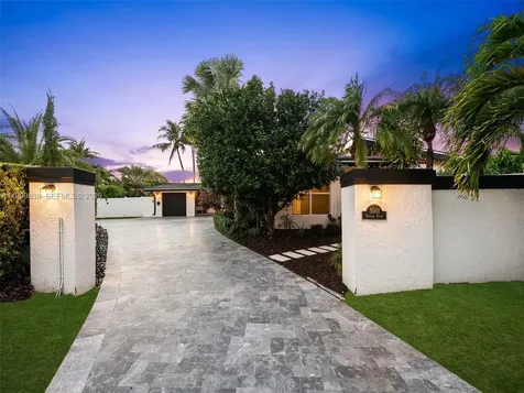 3001 Bayview Drive Fort Lauderdale FL 33306
