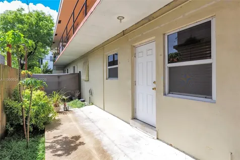 1722 Mayo Street Hollywood FL 33020