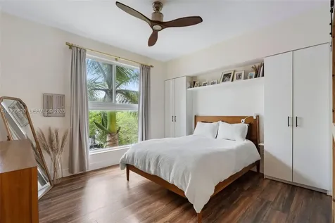 2650 SW 37th Avenue Miami FL 33133