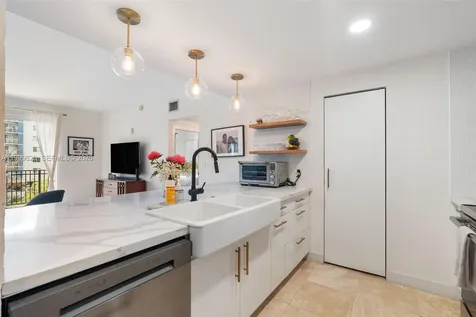 2650 SW 37th Avenue Miami FL 33133
