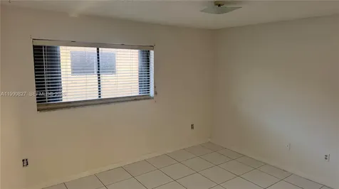 2319 W 60th Street Hialeah FL 33016