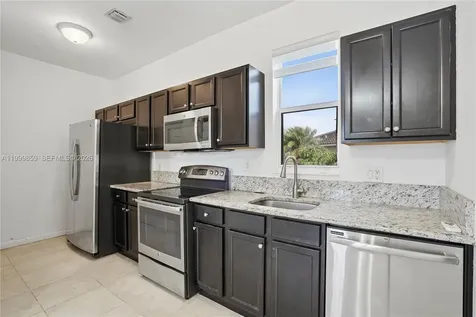 17081 SW 94th Way Miami FL 33196