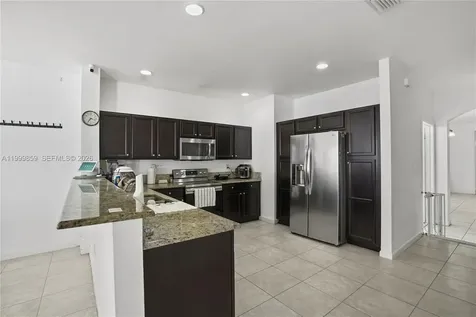 17081 SW 94th Way Miami FL 33196