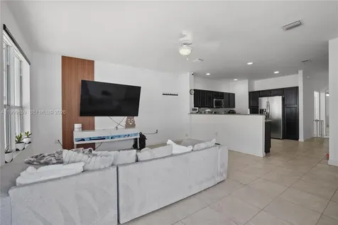17081 SW 94th Way Miami FL 33196
