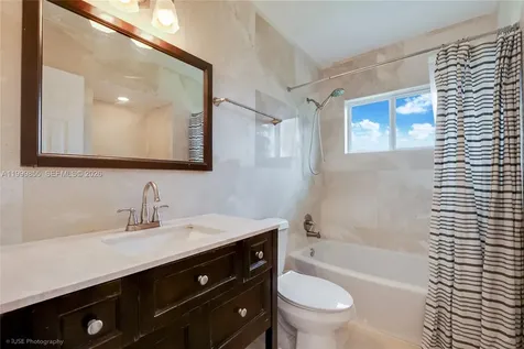 9975 SW 85th Street Miami FL 33173
