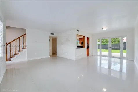 9975 SW 85th Street Miami FL 33173