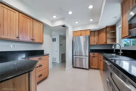 9975 SW 85th Street Miami FL 33173