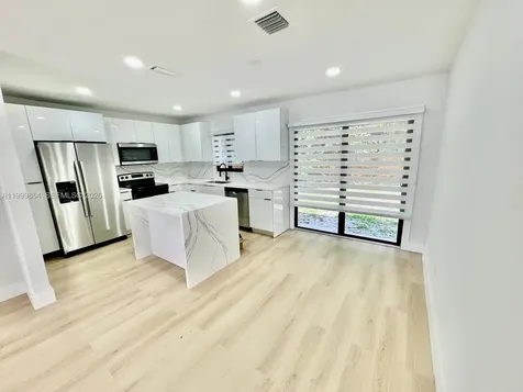 4131 NW 11th Place Miami FL 33127