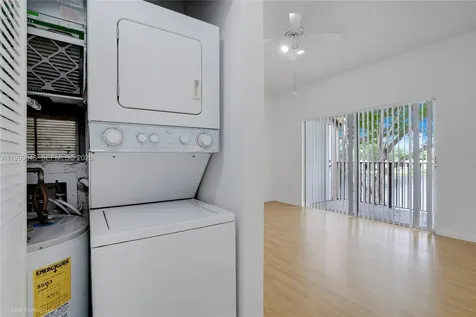 1851 NW 96th Terrace Pembroke Pines FL 33024