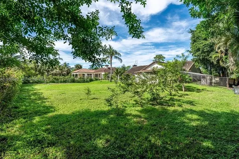 6252 NW 65th Terrace Parkland FL 33067