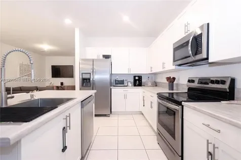 186 SW 185th Terrace Pembroke Pines FL 33029