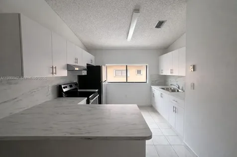7891 W 29th Way Hialeah FL 33018