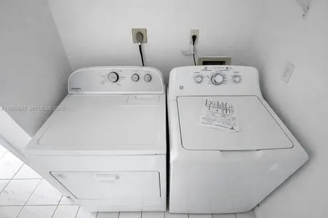 7891 W 29th Way Hialeah FL 33018