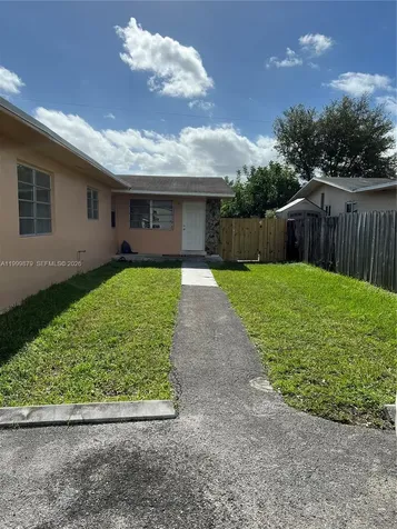 6328 Pierce Street Hollywood FL 33024