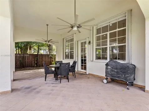 11339 NW 71st Street Doral FL 33178
