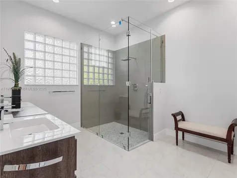11339 NW 71st Street Doral FL 33178