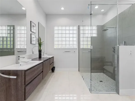11339 NW 71st Street Doral FL 33178