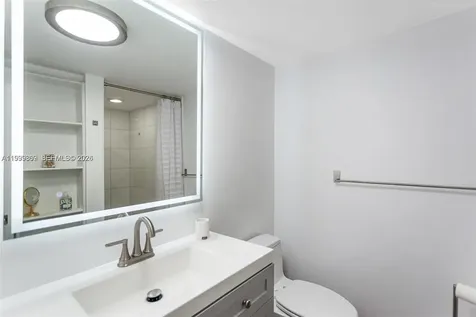 5600 Collins Avenue Miami Beach FL 33140