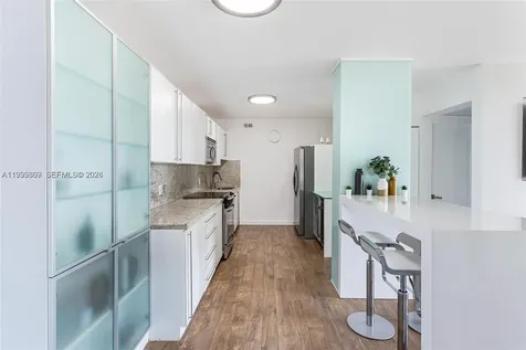 5600 Collins Avenue Miami Beach FL 33140
