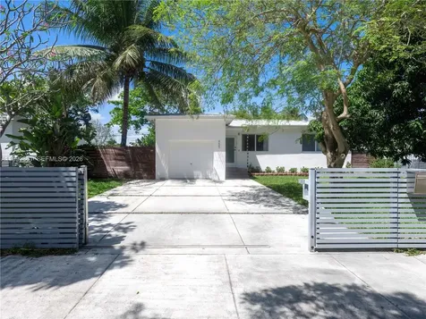 455 NE 111th Street Miami FL 33161